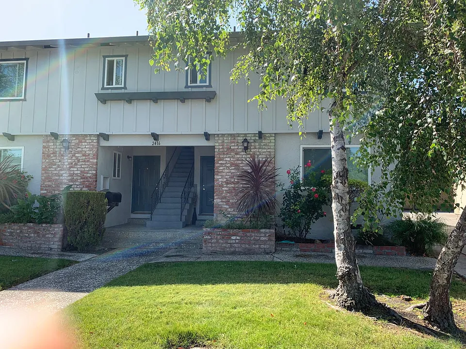 2416 Karen Dr #4