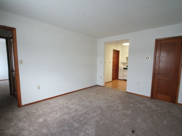 24 2nd St SE #2, Chatfield, MN 55923