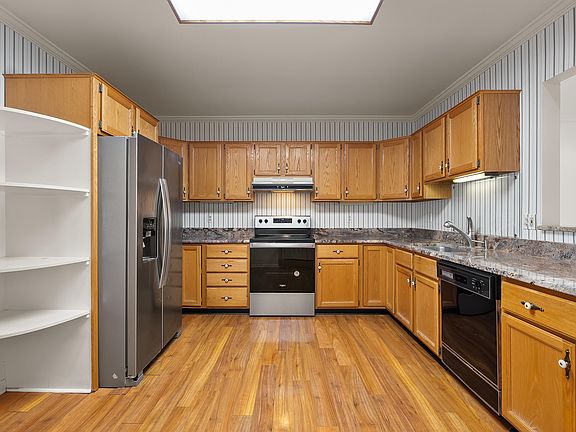 5th image of 1 Hiawatha Cove Trl APT 23