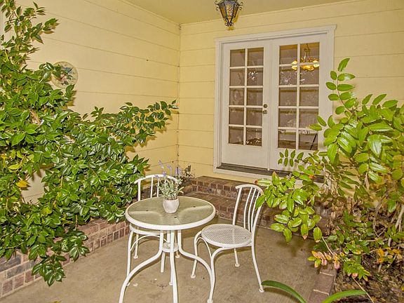 3rd image of 10515 Cheshire Way