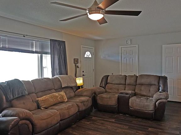 5th image of 1714 S Robison Rd