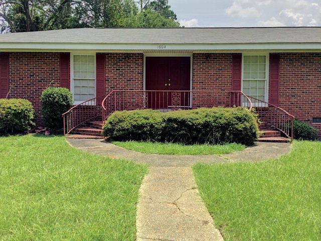 1st image of 1804 Berkshire Dr