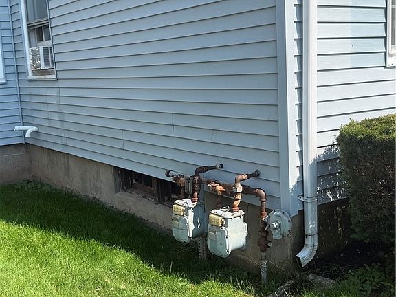 5th image of 31 Ellen Dr