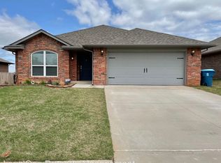 10815 SE 27th St, Midwest City, OK 73130