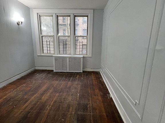 3rd image of 980 Bronx Park S #2