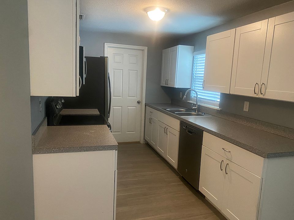 2nd image of 10767 Bahia Dr