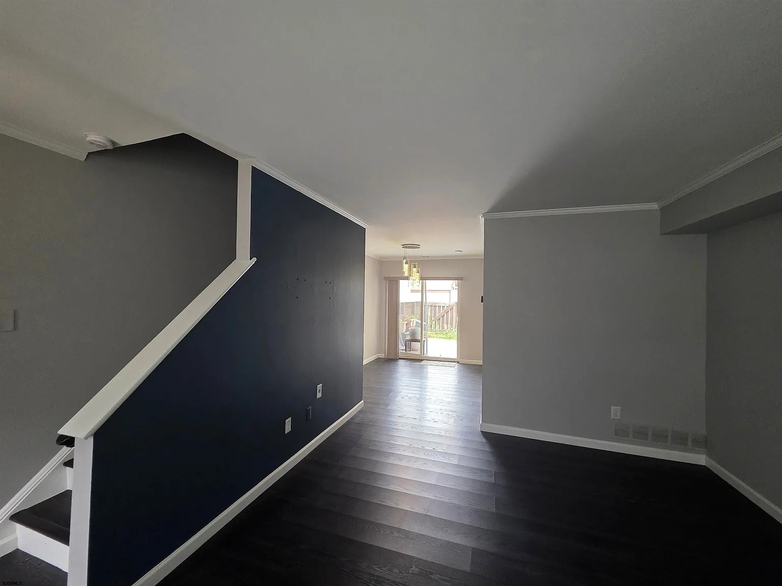 2 bed, 1.5 bath, 1000 sqft, $2,200 — Photo 3