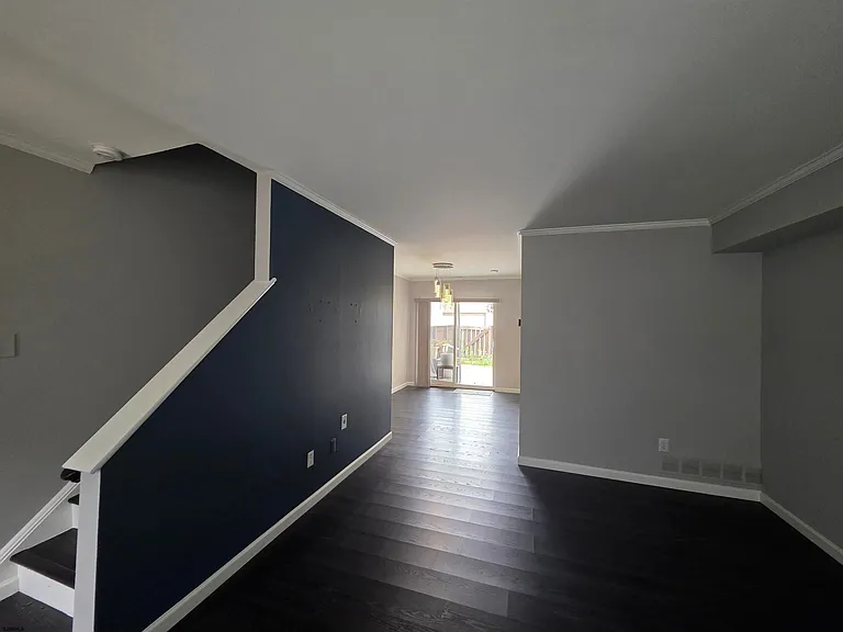2425 Arbor Ct #2425 — Photo 3