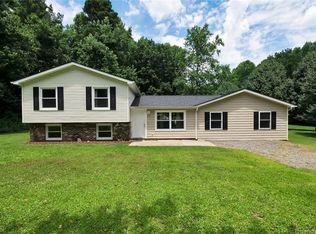6787 Beech Creek Rd, Gloucester, VA 23061