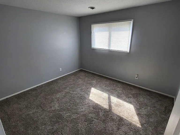 3359 Heatherton Dr — Photo 5