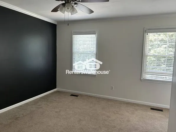 2501 Crestwood Cir, Pelham, AL 35124