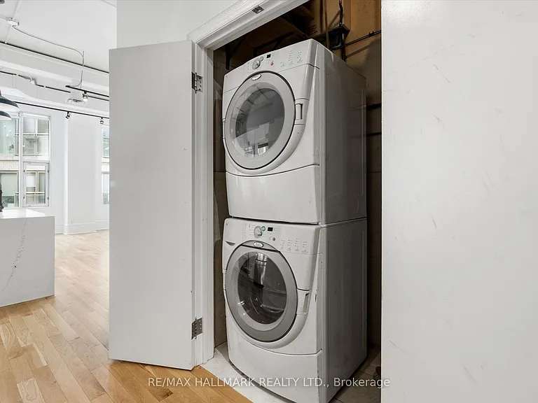 477 Richmond St W #306 — Photo 27