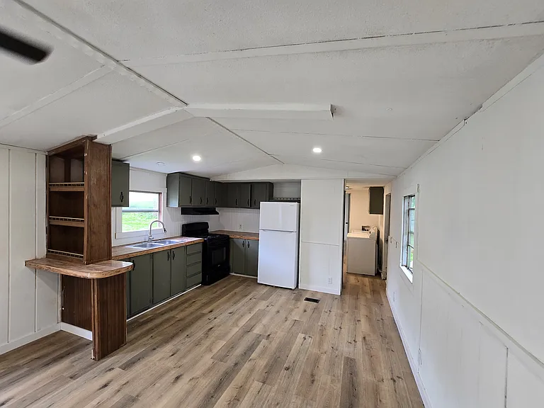 5 Zelt St — Photo 1
