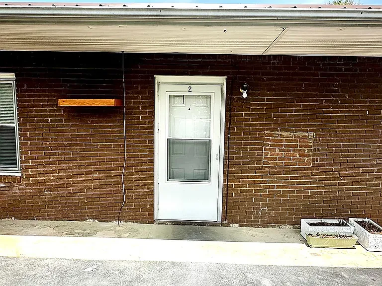 393 Melrose Dr #2 — Photo 1