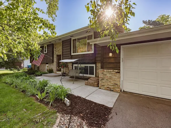 13105 E Manor Blvd, Burnsville, MN 55337