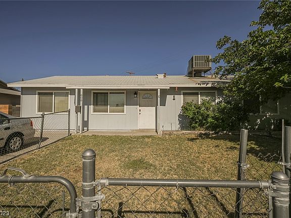 3rd image of 808 Salem Dr