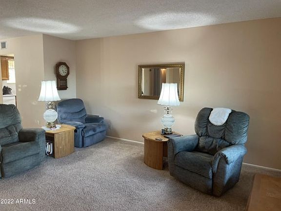 4th image of 208 N 65th Pl