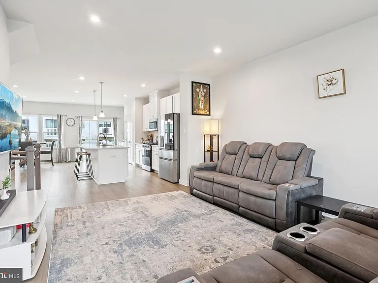 47 Rosemary Way — Photo 8