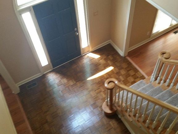 4th image of 115 Breckenridge Way