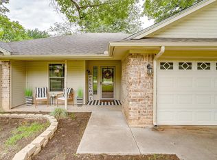 115 Pleasant Oaks Ln, Springtown, TX 76082