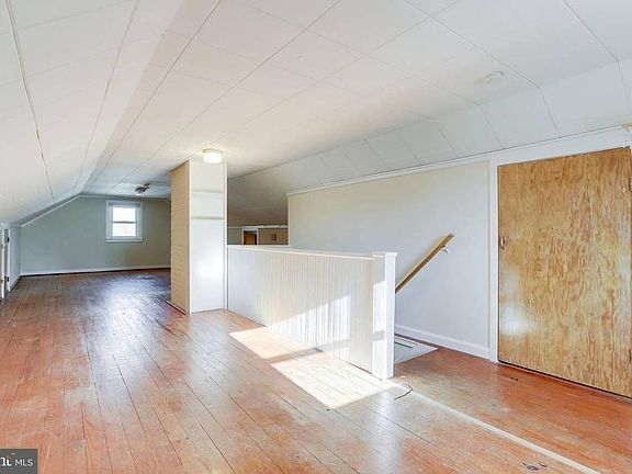 4th image of 2641 Jackson Dr