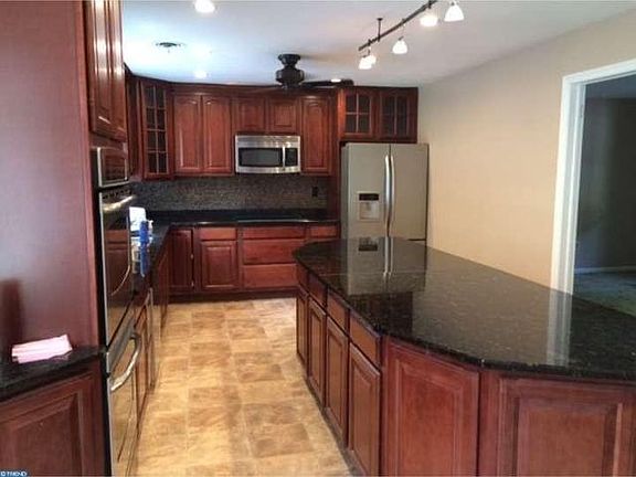 5th image of 1442 Dogwood Ln