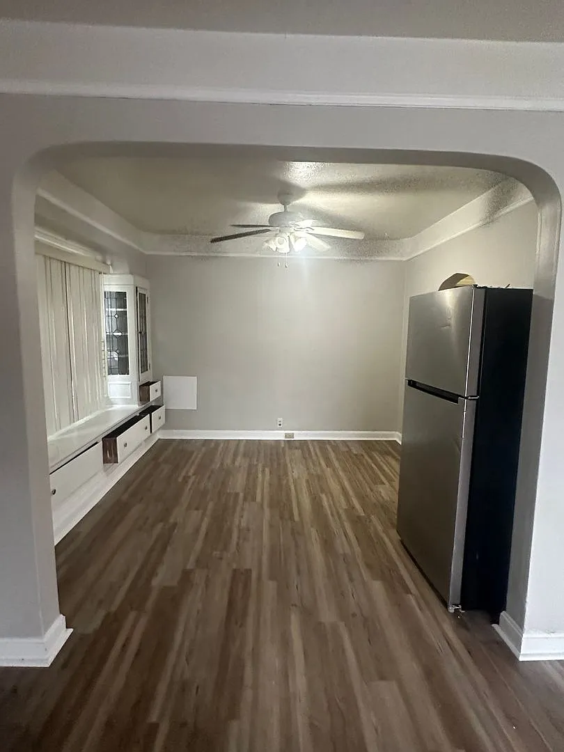 4bd Single Cash Pay/Section 8 *1/2 Off Security Deposit Special* — Photo 3