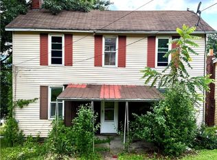 2016 2nd St S, Connellsville, PA 15425