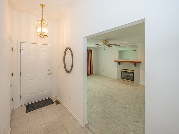 3rd image of 1641 Grindstone Way