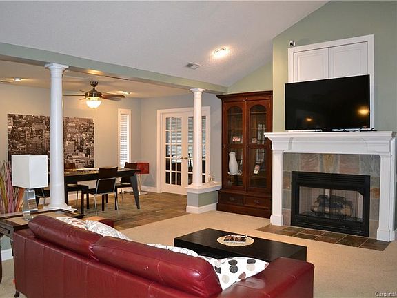 5th image of 8103 Westbourne Dr #14