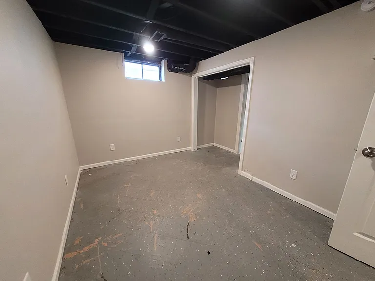 2237 S Union St — Photo 23