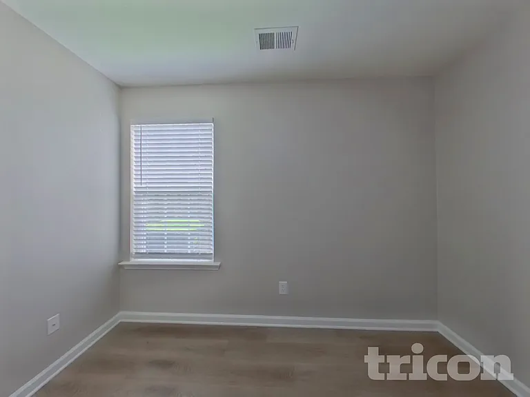 158 Bonhomme Cir — Photo 11