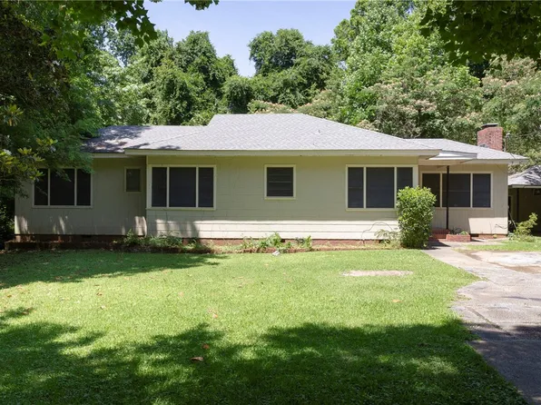 626 Meadowbrook Dr, Auburn, AL 36830
