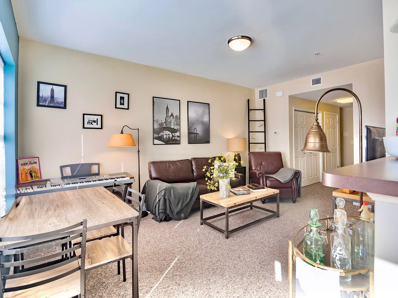 East Bay II Apartments — Photo 4
