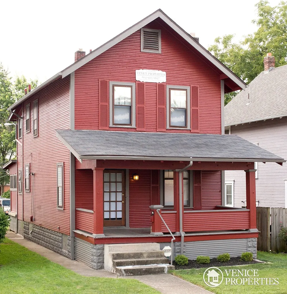4 Bedroom on OSU Campus — Photo 1