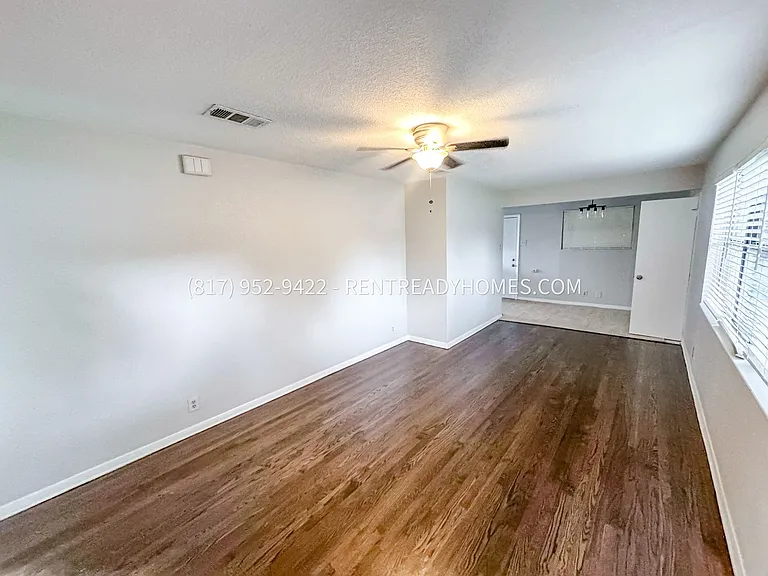 3022 Larry Dr — Photo 3