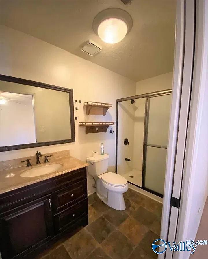 3 bed, 2.0 bath, 1268 sqft, $1,225 — Photo 4
