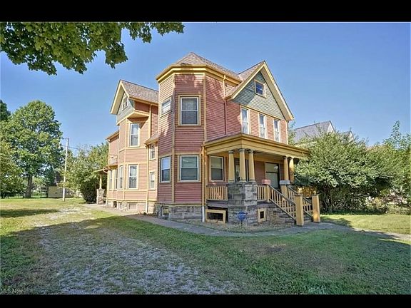 4th image of 1800 Denison Ave
