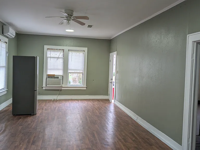 2220 Glenwood Dr — Photo 10