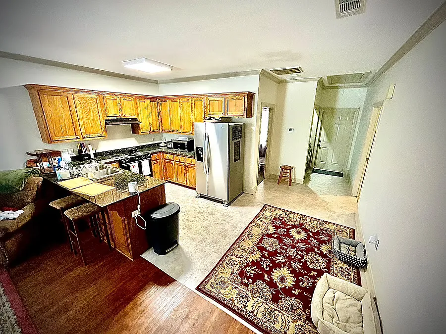 3 bed, 1168 sqft, $1,700 — Photo 3