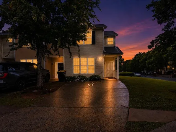 2326 Nicole Dr, Hampton, GA 30228
