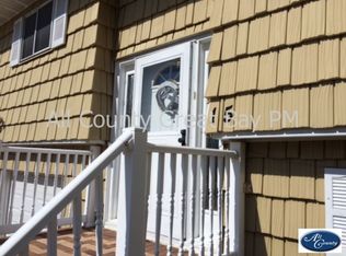 15 23rd Ave, Bay Shore, NY 11706