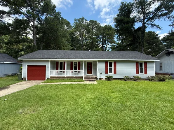 4736 Belford Rd, Fayetteville, NC 28314