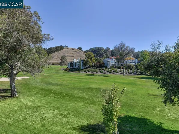 618 Terra California Dr APT 3, Walnut Creek, CA 94595