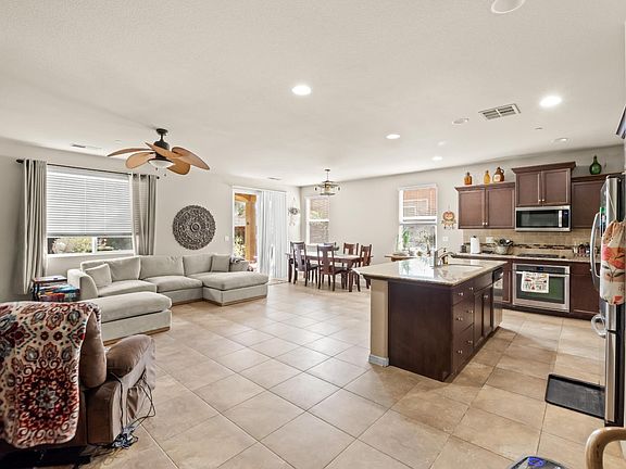 2nd image of 3022 Celeste Ave