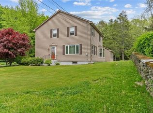 736 Mendon Rd, Woonsocket, RI 02895