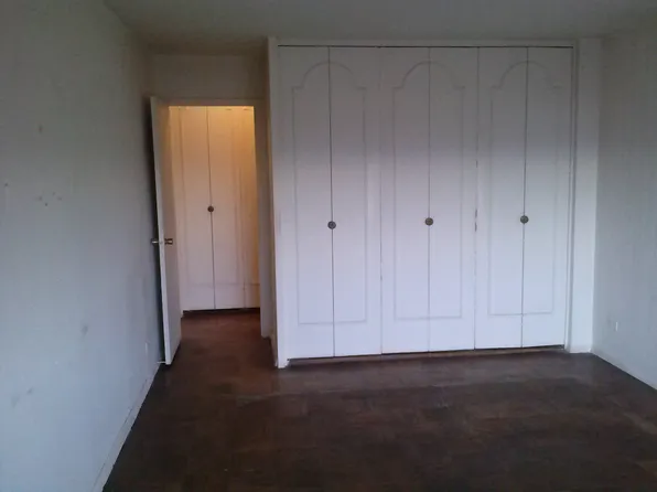 110-11 Queens Boulevard image 1 of 7