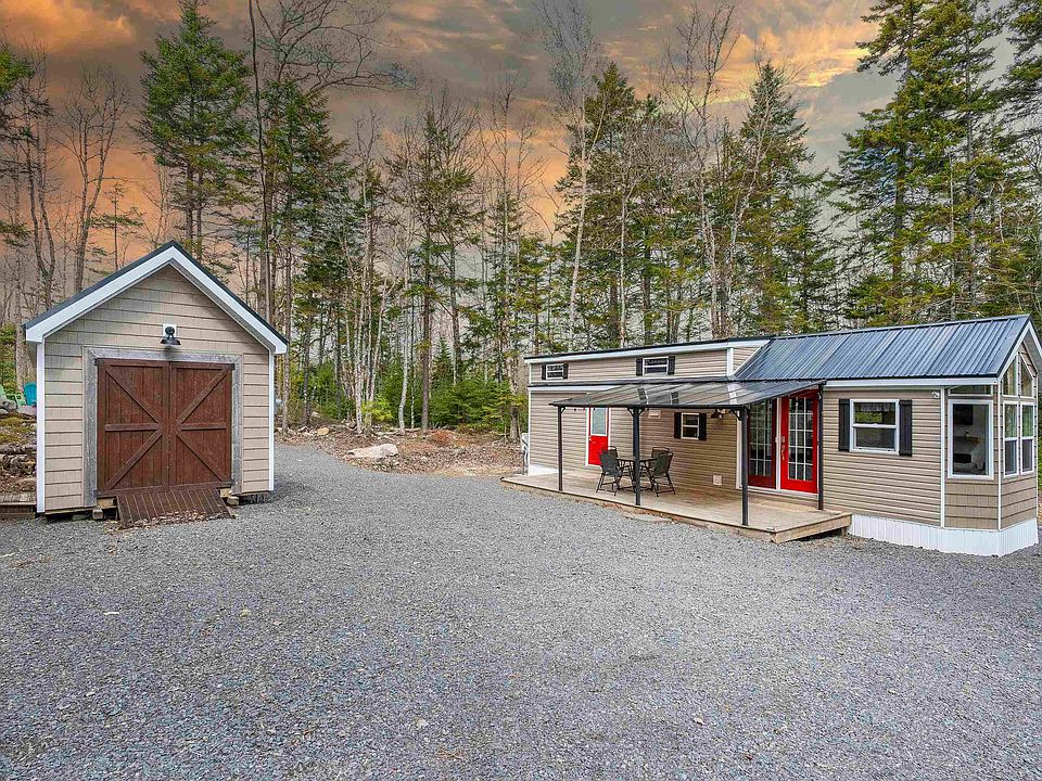 1st image of 18 Loon Ln