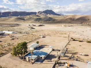 8120 Pyrenees Ln, Las Vegas, NV 89161