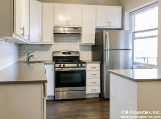 1458 W Grace St #1D, Chicago, IL 60613